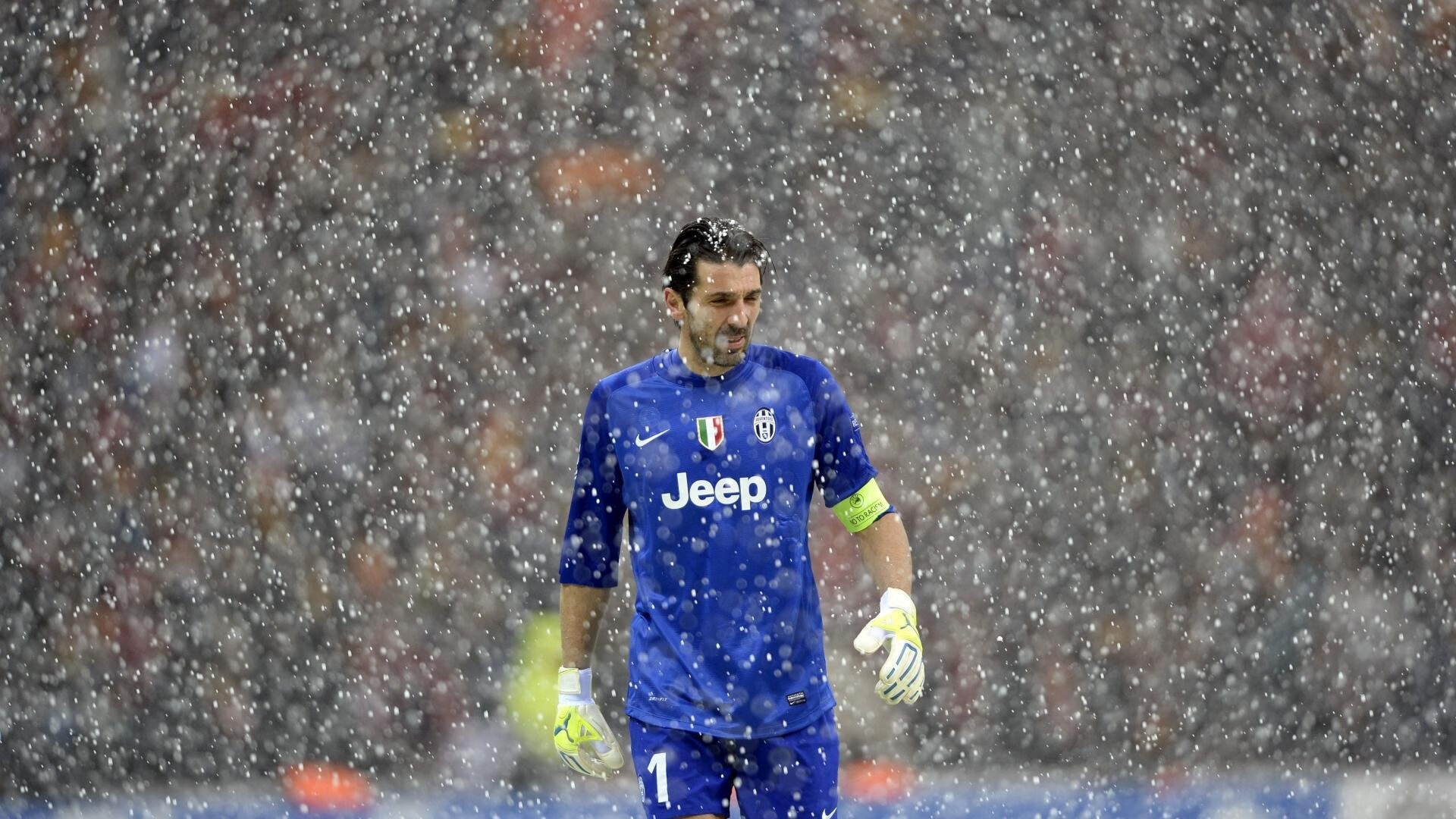 爱游戏中国-_精彩插曲：运动员赛前趣味小游戏热身_，运动员比赛前的热身运动