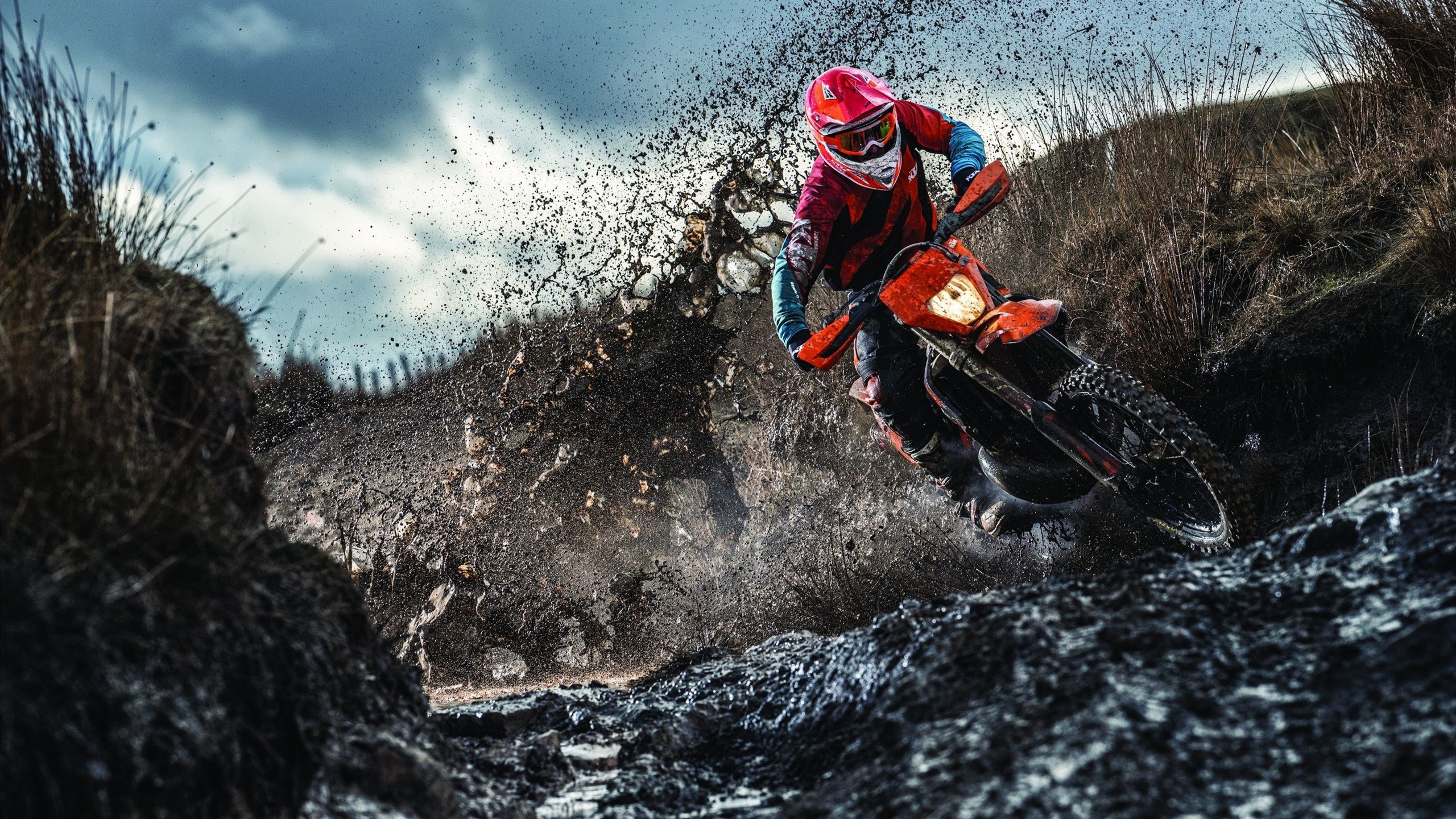 爱游戏官网-史上最“炫”扣篮：激情与艺术的完美融合，扣篮超燃bgm